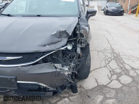 2018 Chrysler Pacifica Touring L Plus с VIN 2C4RC1EG9JR127976, выставлен на аукционе IAAI как лот 42178877 с пробегом Не указан миль и . История ставок и продаж доступна на DreamBid. Изображение 6.