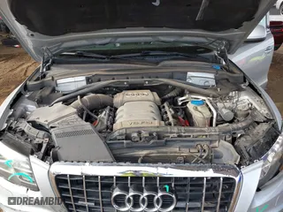 2011 Audi Q5 3.2L Premium Plus with VIN WA1DKAFPXBA063247, listed as a IAAI auction lot 41240885 with 110,412 mi miles. Bid and sale history available at carsss.com. Image 10.