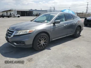 2013 Honda Crosstour EX-L z VIN 5J6TF1H59DL002040, wystawiony jako Copart lot #53917545 z przebiegiem 183 093 mil mil oraz Szkody całkowita. Historia ofert i sprzedaży dostępna na DreamBid. Obrazek 1.