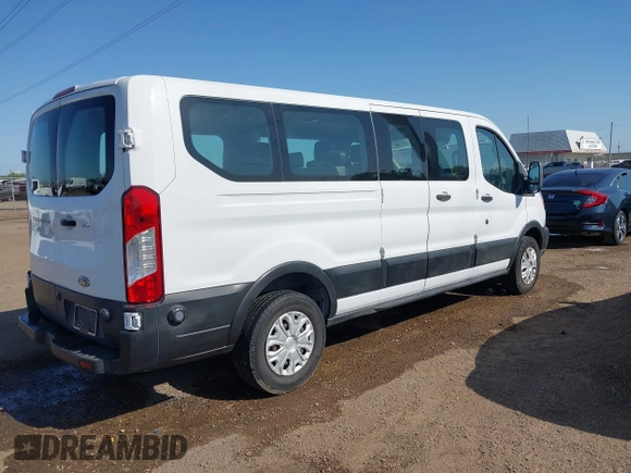 2019 Ford Transit Passenger XL z VIN 1FBZX2ZM8KKA75772, wystawiony jako IAAI lot #41990148 z przebiegiem 101 809 mil mil oraz . Historia ofert i sprzedaży dostępna na DreamBid. Obrazek 4.
