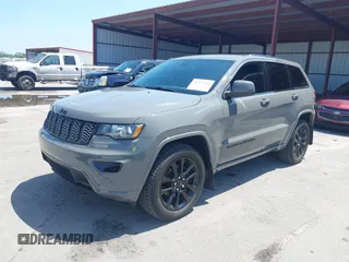 2020 Jeep Grand Cherokee Altitude with VIN 1C4RJFAG3LC141313, listed as a IAAI auction lot 41925706 with 61,000 mi miles. Bid and sale history available at carsss.com. Image 2.