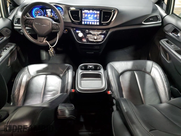 2020 Chrysler Pacifica Launch Edition z VIN 2C4RC3BG6LR290040, wystawiony jako Copart lot #88406525 z przebiegiem 38 670 mil mil oraz Szkoda całkowita • Salvage title. Historia ofert i sprzedaży dostępna na DreamBid. Obrazek 8.