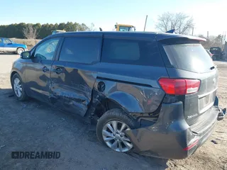 2017 Kia Sedona LX with VIN KNDMB5C12H6229530, listed as a IAAI auction lot 41817443 with 97,160 mi miles. Bid and sale history available at carsss.com. Image 3.