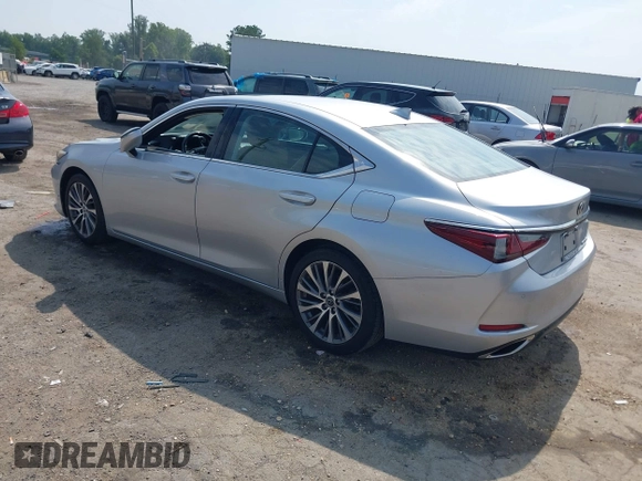 2019 Lexus ES 350 with VIN 58ABZ1B17KU040330, listed as a IAAI auction lot 42448444 with 86,126 mi miles and . Bid and sale history available at DreamBid. Image 3.