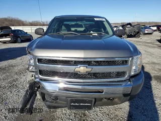 2009 Chevrolet Silverado 1500 LT with VIN 3GCEC23C09G220696, listed as a Copart auction lot 87685625 with 218,931 mi miles and Salvage Title. Bid and sale history available at carsss.com. Image 5.