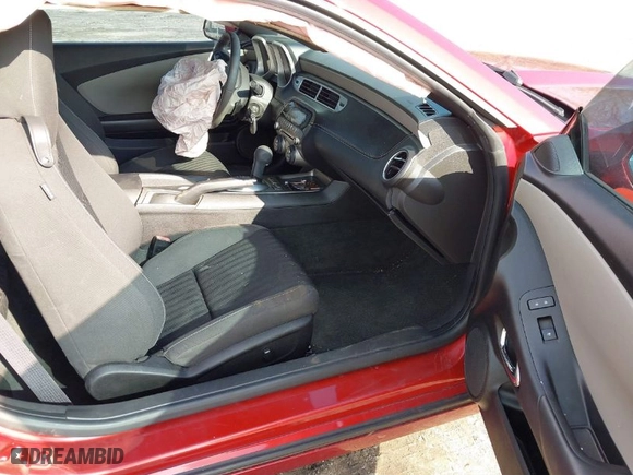 2015 Chevrolet Camaro LS with VIN 2G1FB1E34F9131193, listed as a IAAI auction lot 41538197 with 175102 miles. Bid and sale history available at carsss.com. Image 5.