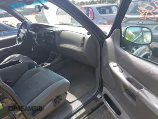2000 Ford Explorer XLT with VIN 1FMZU83P0YZA06693, listed as a IAAI auction lot 42621988 with 273,874 mi miles and . Bid and sale history available at DreamBid. Image 5.