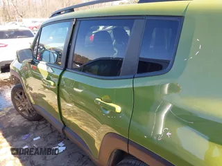 2016 Jeep Renegade Latitude with VIN ZACCJBBTXGPD18290, listed as a IAAI auction lot 41399537 with 49,749 mi miles. Bid and sale history available at carsss.com. Image 15.