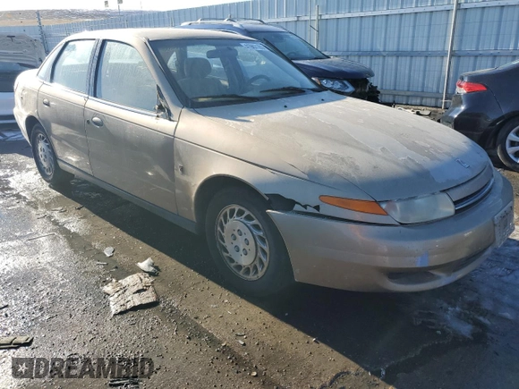 2001 Saturn LS z VIN 1G8JU52FX1Y552416, wystawiony jako Copart lot #41967165 z przebiegiem 196 403 mil mil oraz Szkody całkowita. Historia ofert i sprzedaży dostępna na DreamBid. Obrazek 4.