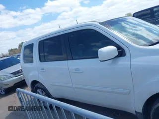 2012 Honda Pilot EX-L with VIN 5FNYF3H52CB023756, listed as a IAAI auction lot 41819122 with 177,946 mi miles. Bid and sale history available at carsss.com. Image 13.