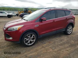 2013 Ford Escape Titanium z VIN 1FMCU0J90DUD10528, wystawiony jako Copart lot #56961685 z przebiegiem 148 082 mil mil oraz Tytuł czysty. Historia ofert i sprzedaży dostępna na DreamBid. Obrazek 1.