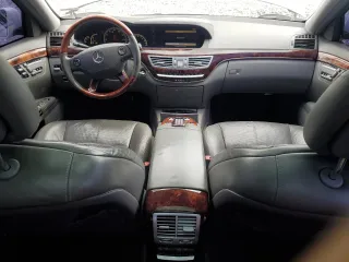 2008 Mercedes-Benz S 550 z VIN WDDNG86X18A214561, wystawiony jako Copart lot #52362325 z przebiegiem 150 140 mil mil oraz Czysty tytuł • Clean title. Historia ofert i sprzedaży dostępna na DreamBid. Obrazek 8.