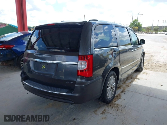 2015 Chrysler Town & Country Limited Platinum with VIN 2C4RC1GG9FR528125, listed as a IAAI auction lot 41925382 with 126,796 mi miles. Bid and sale history available at carsss.com. Image 4.
