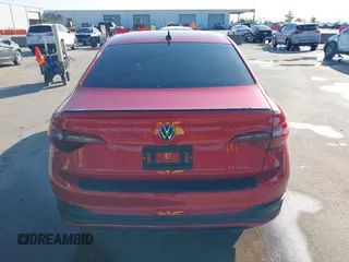 2024 Volkswagen Jetta Sport z VIN 3VWAM7BU7RM080664, wystawiony jako IAAI lot #41974493 z przebiegiem 14 254 mil mil oraz . Historia ofert i sprzedaży dostępna na DreamBid. Obrazek 16.