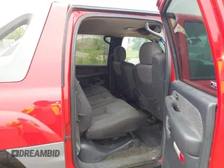 2002 Chevrolet Avalanche z VIN 3GNEC13T02G159096, wystawiony jako IAAI lot #42311525 z przebiegiem 250 924 mil mil oraz . Historia ofert i sprzedaży dostępna na DreamBid. Obrazek 8.