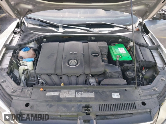 2012 Volkswagen Passat SE z VIN 1VWBH7A3XCC069006, wystawiony jako IAAI lot #42393437 z przebiegiem 157 039 mil mil oraz . Historia ofert i sprzedaży dostępna na DreamBid. Obrazek 10.