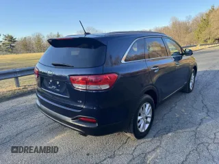 2016 Kia Sorento LX with VIN 5XYPGDA5XGG142632, listed as a Copart auction lot 54625695 with 146,966 mi miles and Clean Title. Bid and sale history available at carsss.com. Image 4.