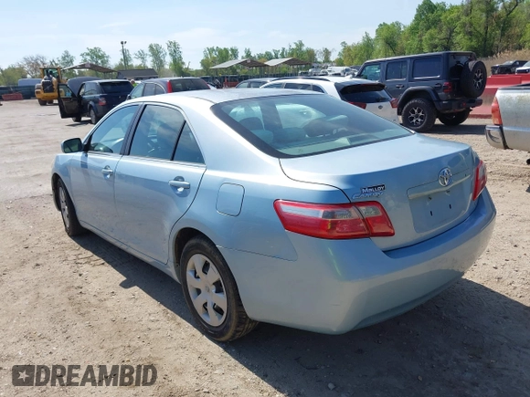 2007 Toyota Camry CE with VIN 4T1BE46K47U721821, listed as a IAAI auction lot 42088535 with 173,646 mi miles. Bid and sale history available at carsss.com. Image 3.