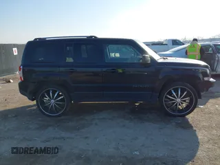 2017 Jeep Patriot Sport with VIN 1C4NJPBAXHD201751, listed as a IAAI auction lot 41572197 with 84,478 mi miles. Bid and sale history available at carsss.com. Image 13.