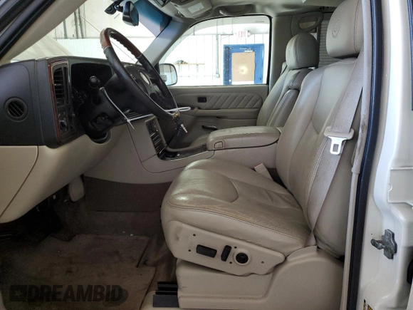 2005 Cadillac Escalade ESV z VIN 3GYFK66N95G172728, wystawiony jako Copart lot #50404715 z przebiegiem 139 546 mil mil oraz Szkody całkowita. Historia ofert i sprzedaży dostępna na DreamBid. Obrazek 7.