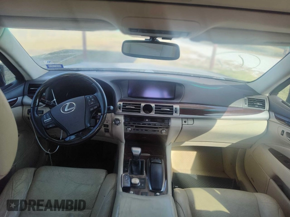 2013 Lexus LS 460 с VIN JTHBL5EF1D5114445, выставлен на аукционе Copart как лот 87036634 с пробегом 45 016 миль миль и Списание • Salvage title. История ставок и продаж доступна на DreamBid. Изображение 9.