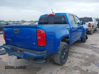 2021 Chevrolet Colorado 2WD LT z VIN 1GCGSCEN9M1226777, wystawiony jako IAAI lot #41895262 z przebiegiem 68 065 mil mil oraz . Historia ofert i sprzedaży dostępna na DreamBid. Obrazek 4.