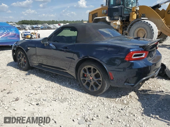 2018 FIAT 124 Spider Abarth z VIN JC1NFAEK4J0134965, wystawiony jako Copart lot #65599784 z przebiegiem Nie podano mil oraz Szkoda całkowita • Salvage title. Historia ofert i sprzedaży dostępna na DreamBid. Obrazek 2.