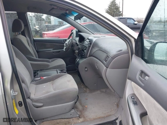 2007 Toyota Sienna CE with VIN 5TDZK23C67S000322, listed as a IAAI auction lot 41583788 with 178,280 mi miles. Bid and sale history available at carsss.com. Image 5.