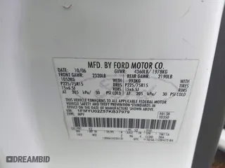 2007 Ford Escape XLS with VIN 1FMYU02Z57KB37979, listed as a IAAI auction lot 41372201 with 172,037 mi miles. Bid and sale history available at carsss.com. Image 9.