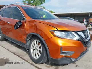 2020 Nissan Rogue SV z VIN JN8AT2MT0LW010383, wystawiony jako IAAI lot #42357191 z przebiegiem 156 116 mil mil oraz . Historia ofert i sprzedaży dostępna na DreamBid. Obrazek 6.