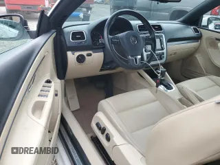 2010 Volkswagen Eos Komfort с VIN WVWBA7AH6AV021460, выставлен на аукционе Copart как лот 58168465 с пробегом 79 708 миль миль и Списание • Salvage title. История ставок и продаж доступна на DreamBid. Изображение 8.