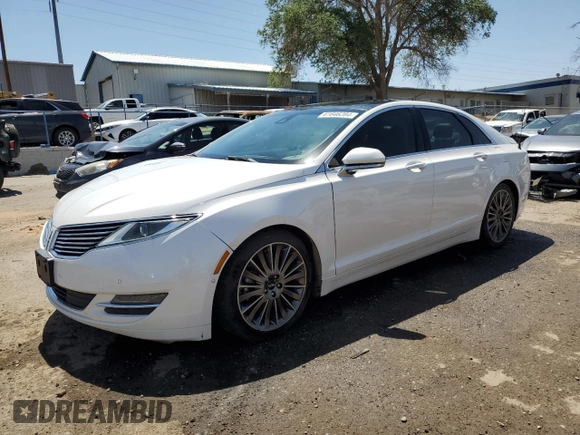 2014 Lincoln MKZ with VIN 3LN6L2J94ER813676, listed as a Copart auction lot 61646284 with 111,388 mi miles and Salvage Title. Bid and sale history available at carsss.com. Image 1.