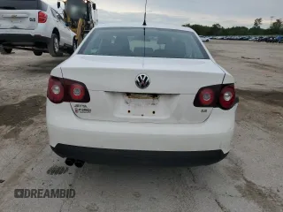2010 Volkswagen Jetta SEL z VIN 3VWRX7AJ8AM115699, wystawiony jako Copart lot #61933765 z przebiegiem Nie podano mil oraz Szkoda całkowita • Salvage title. Historia ofert i sprzedaży dostępna na DreamBid. Obrazek 6.