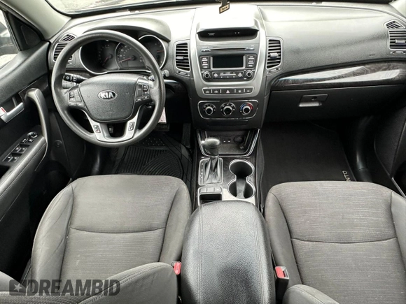2014 Kia Sorento LX with VIN 5XYKT3A65EG487511, listed as a Copart auction lot 55742755 with 169,239 mi miles and Clean Title. Bid and sale history available at DreamBid. Image 9.