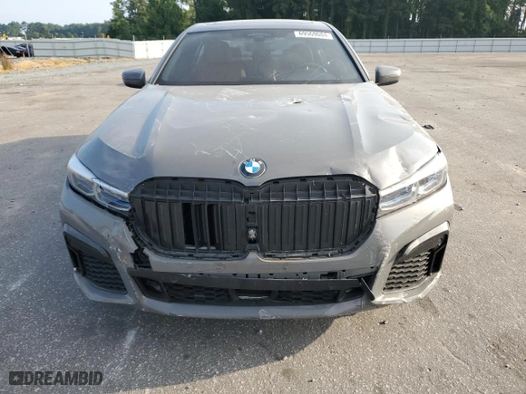 2020 BMW 7 Series 740i xDrive with VIN WBA7T4C02LGF97205, listed as a Copart auction lot 69569084 with 0 mi miles and Salvage Title. Bid and sale history available at carsss.com. Image 5.