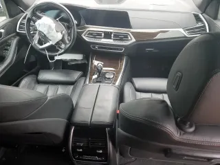2019 BMW X5 xDrive40i z VIN 5UXCR6C56KLL40086, wystawiony jako Copart lot #58301335 z przebiegiem Nie podano mil oraz Szkoda całkowita • Salvage title. Historia ofert i sprzedaży dostępna na DreamBid. Obrazek 8.