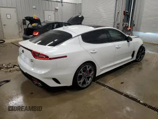 2018 Kia Stinger GT2 with VIN KNAE55LC6J6040346, listed as a Copart auction lot 82428994 with 62,560 mi miles and Salvage Title. Bid and sale history available at DreamBid. Image 3.