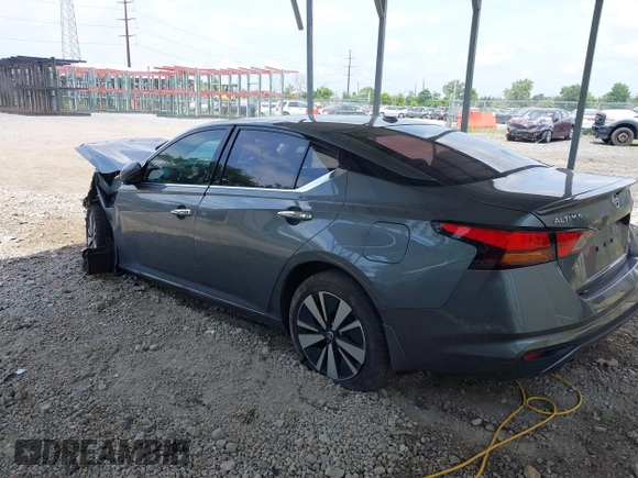 2019 Nissan Altima SL with VIN 1N4BL4EW9KC133318, listed as a IAAI auction lot 39806541 with 34,420 mi miles and . Bid and sale history available at DreamBid. Image 3.