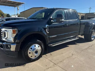 2021 Ford F-450 XL with VIN 1FT8W4DT5MED90812, listed as a Copart auction lot 81324864 with 113,031 mi miles and Clean Title. Bid and sale history available at carsss.com. Image 2.