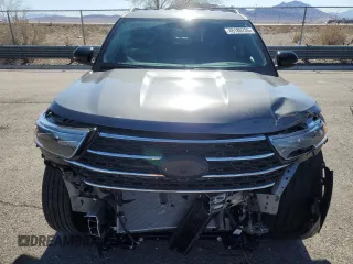 2024 Ford Explorer XLT with VIN 1FMSK7DH8RGA67697, listed as a Copart auction lot 46180735 with 908 mi miles and Salvage Title. Bid and sale history available at carsss.com. Image 5.