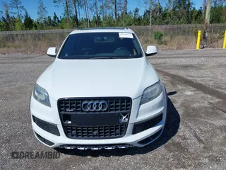 2014 Audi Q7 3.0T S line Prestige with VIN WA1DGAFE4ED008263, listed as a IAAI auction lot 41736972 with 135,080 mi miles. Bid and sale history available at carsss.com. Image 12.