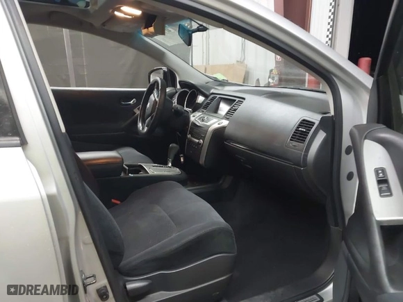 2009 Nissan Murano S with VIN JN8AZ18U99W016297, listed as a IAAI auction lot 41799274 with 161,727 mi miles. Bid and sale history available at carsss.com. Image 5.