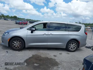 2017 Chrysler Pacifica Touring with VIN 2C4RC1DG7HR516711, listed as a IAAI auction lot 42633544 with 97,853 mi miles and . Bid and sale history available at DreamBid. Image 14.