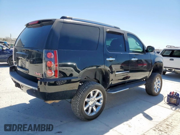 2014 GMC Yukon Denali with VIN 1GKS2EEF2ER173989, listed as a Copart auction lot 50185925 with 176,586 mi miles and Clean Title. Bid and sale history available at carsss.com. Image 3.
