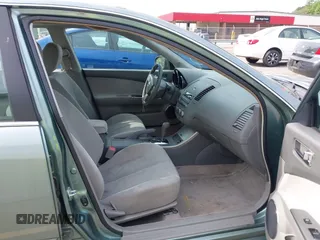 2006 Nissan Altima 2.5 S with VIN 1N4AL11D66C140098, listed as a IAAI auction lot 42099065 with 235,405 mi miles. Bid and sale history available at carsss.com. Image 5.