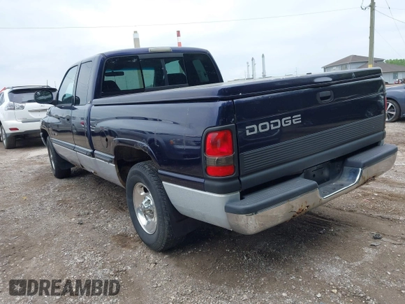 1998 Dodge 1500 z VIN 3B7HC13Z2WG206757, wystawiony jako IAAI lot #42373469 z przebiegiem 151 099 mil mil oraz . Historia ofert i sprzedaży dostępna na DreamBid. Obrazek 3.