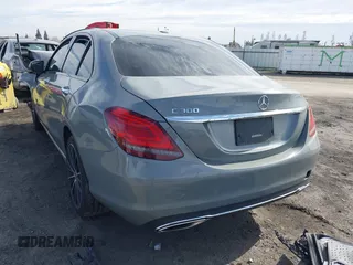 2020 Mercedes-Benz C 300 with VIN 55SWF8DB5LU329462, listed as a IAAI auction lot 41659042 with 186,594 mi miles and . Bid and sale history available at carsss.com. Image 3.