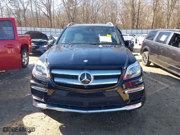 2015 Mercedes-Benz GL-Class GL 550 with VIN 4JGDF7DE3FA505480, listed as a IAAI auction lot 41269725 with 87,284 mi miles. Bid and sale history available at carsss.com. Image 12.