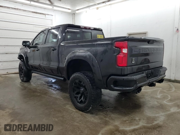 2020 Chevrolet Silverado 1500 LTZ with VIN 1GCUYGEL2LZ104009, listed as a Copart auction lot 68456944 with 39,001 mi miles and Salvage Title. Bid and sale history available at DreamBid. Image 2.