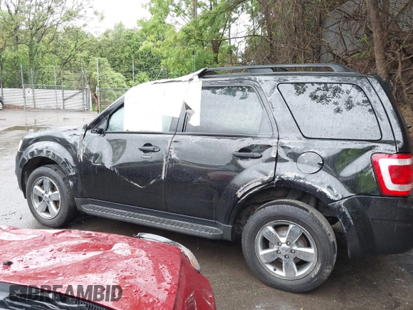 2011 Ford Escape XLT с VIN 1FMCU9DG1BKA73183, выставлен на аукционе IAAI как лот 42313916 с пробегом 96 296 миль миль и . История ставок и продаж доступна на DreamBid. Изображение 15.